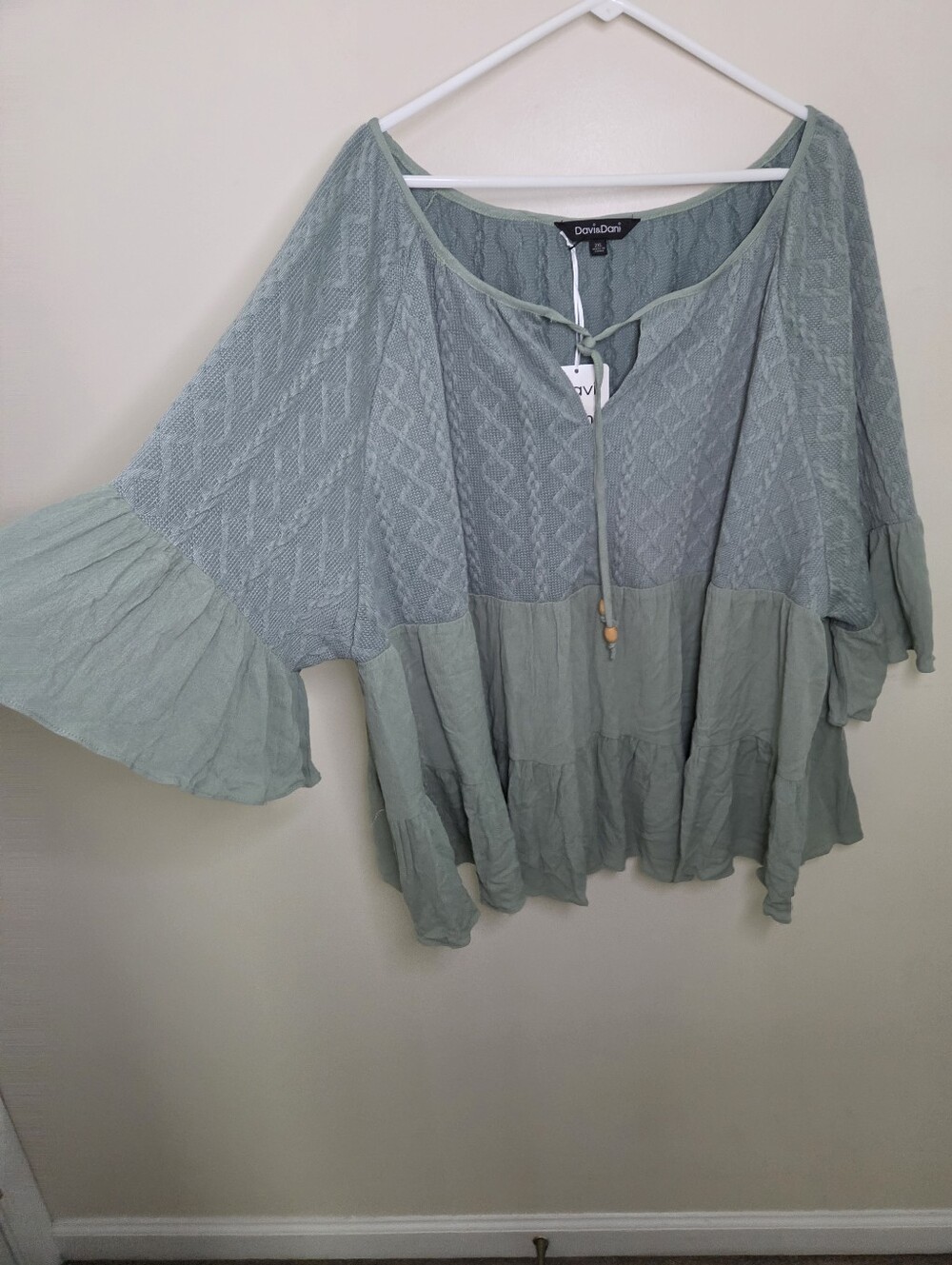 Women's Davi & Dani Green Boho Tie Neckline Top Sz 2XL NWT - Picture 4 of 9